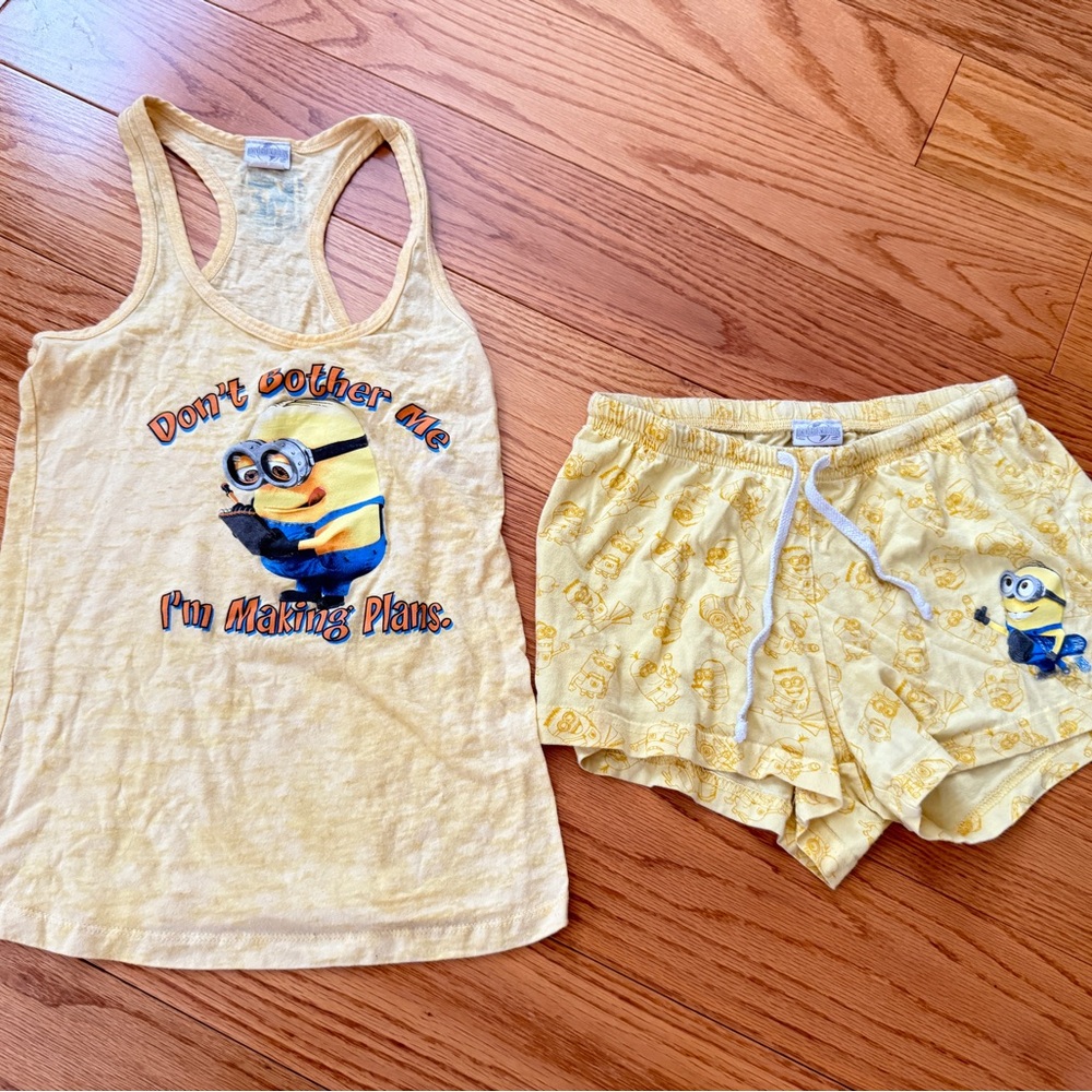 Universal Studios Minions Lounge Set (Top + Shorts) – Size S